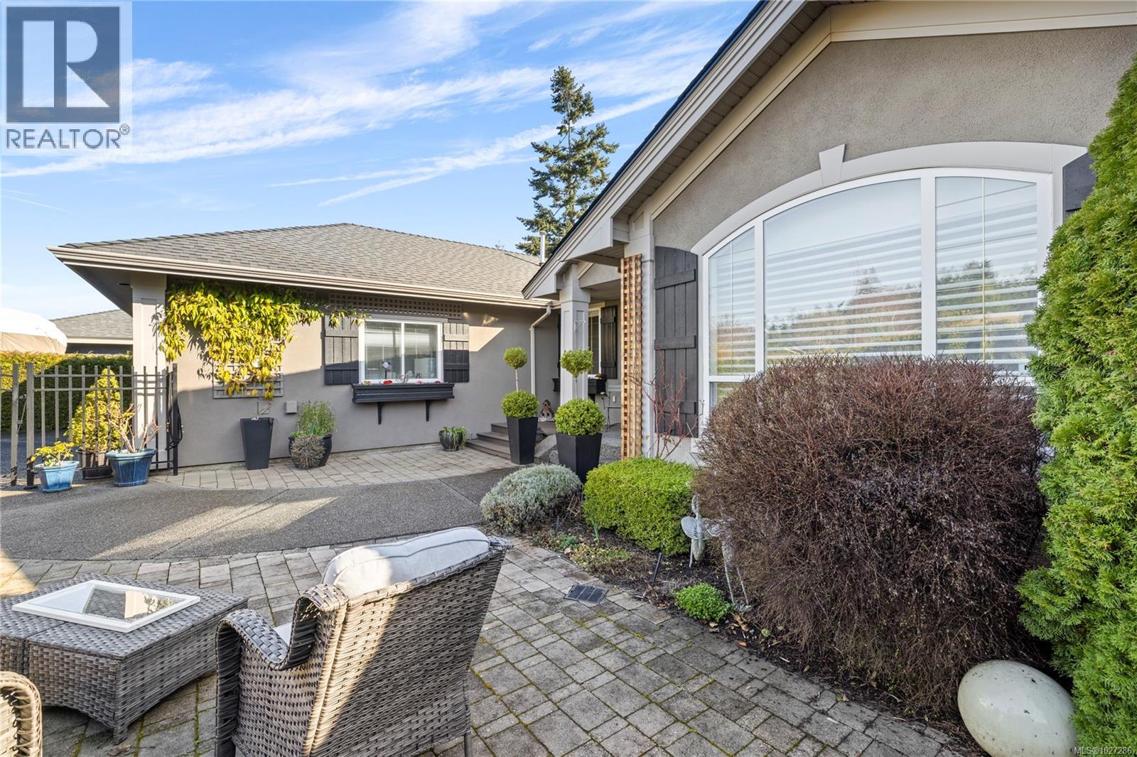 500 Muirfield Close, Qualicum Beach, British Columbia  V9K 2J9 - Photo 47 - 1027286