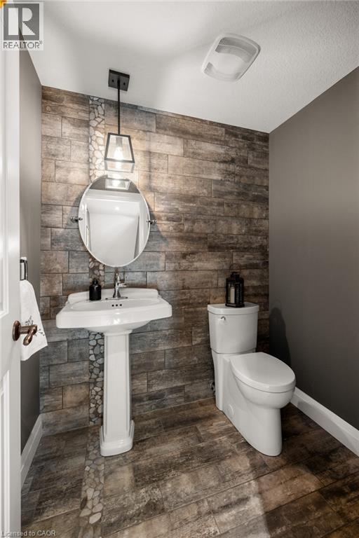 31 Eliza Avenue, Kitchener, Ontario  N2E 0G2 - Photo 8 - 40811194