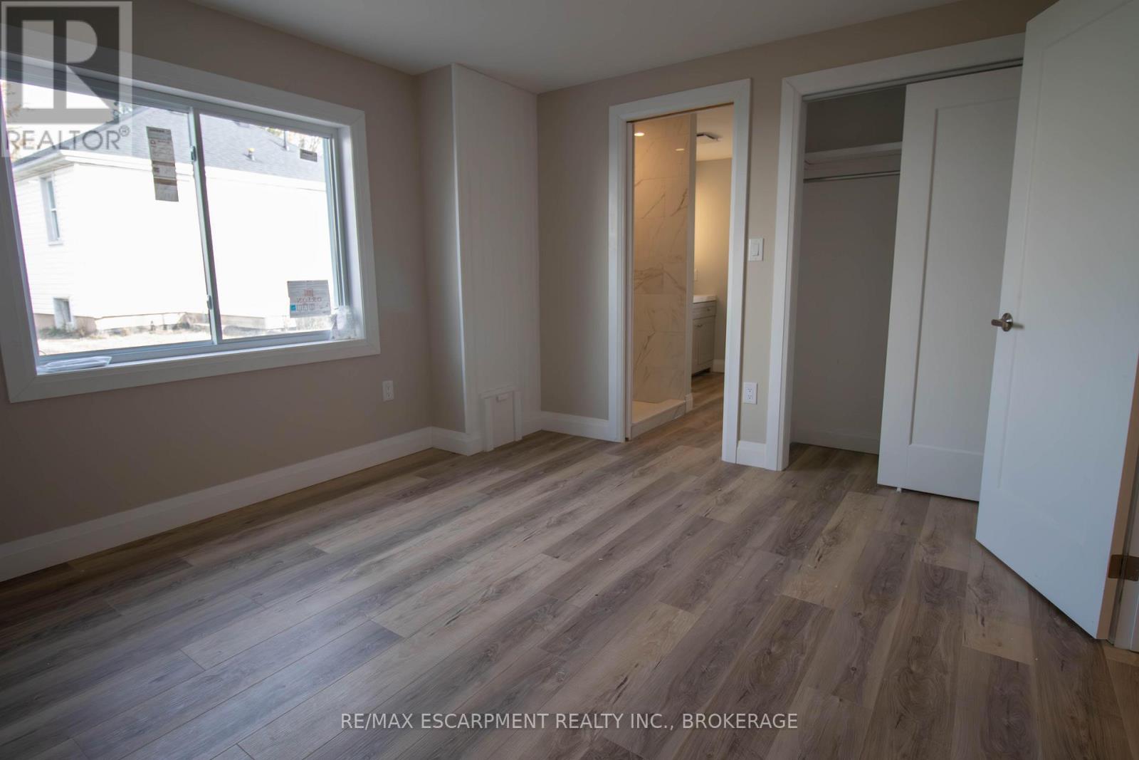 3 - 539 Woodlawn Road, Welland (N. Welland), Ontario  L3C 3K2 - Photo 6 - X12870882