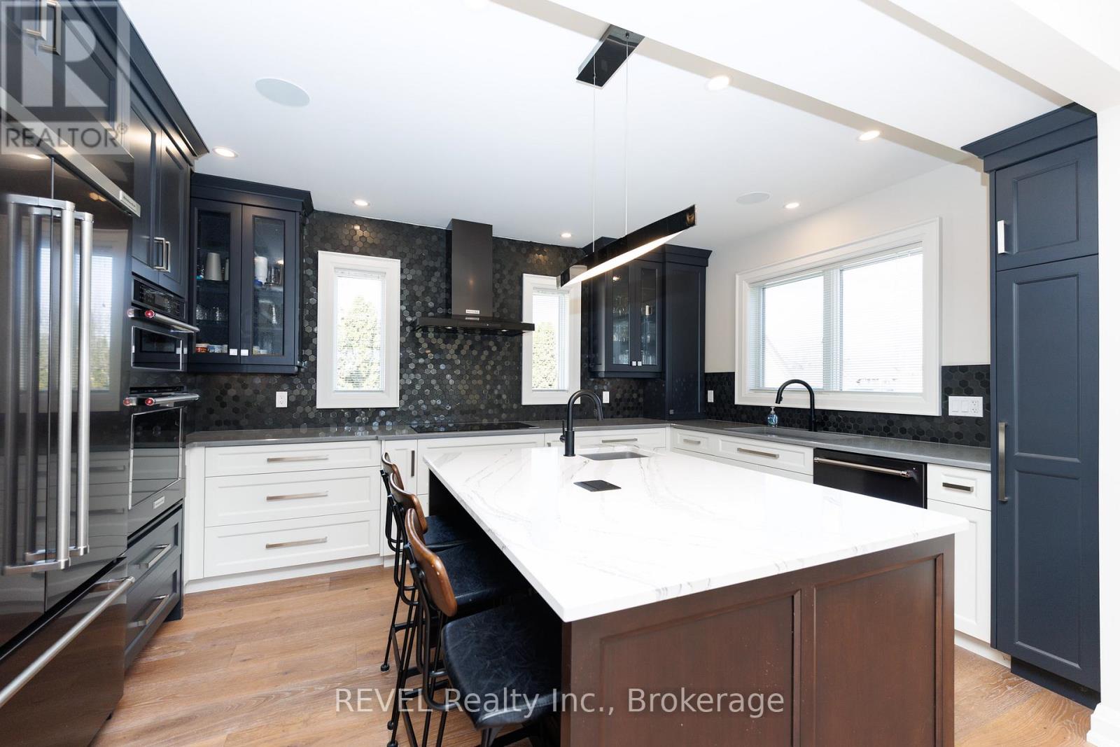 190 Oakdale Avenue, St. Catharines, Ontario  L2P 2K8 - Photo 12 - X12870928