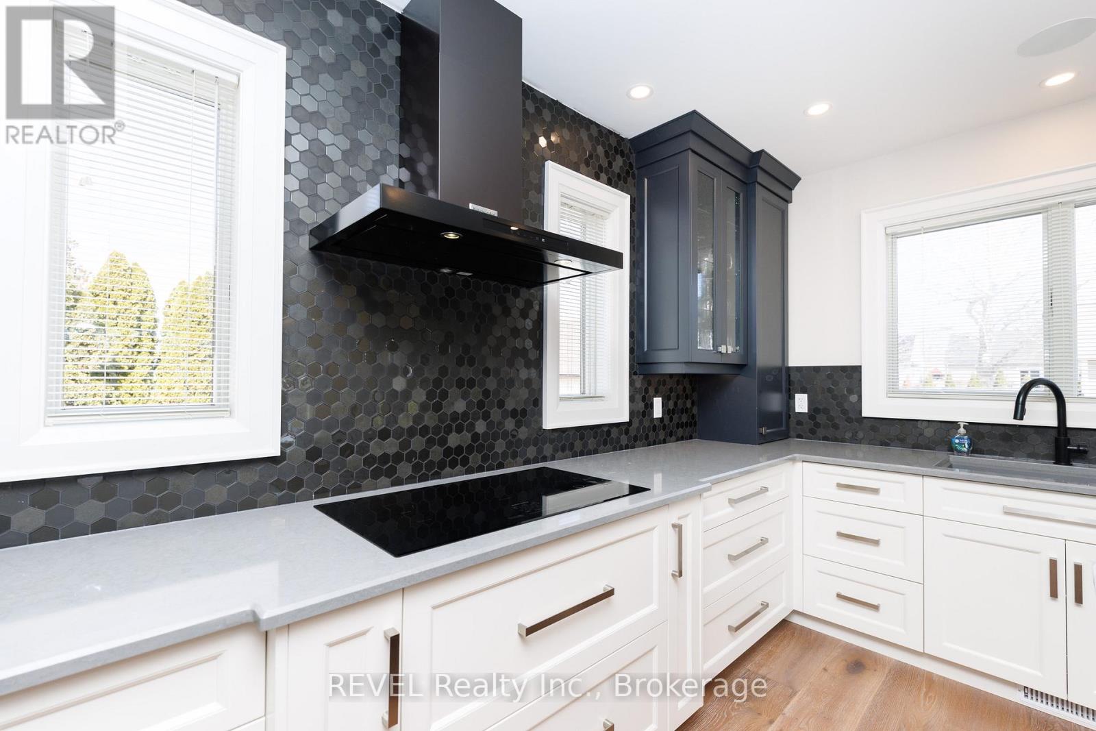 190 Oakdale Avenue, St. Catharines, Ontario  L2P 2K8 - Photo 16 - X12870928