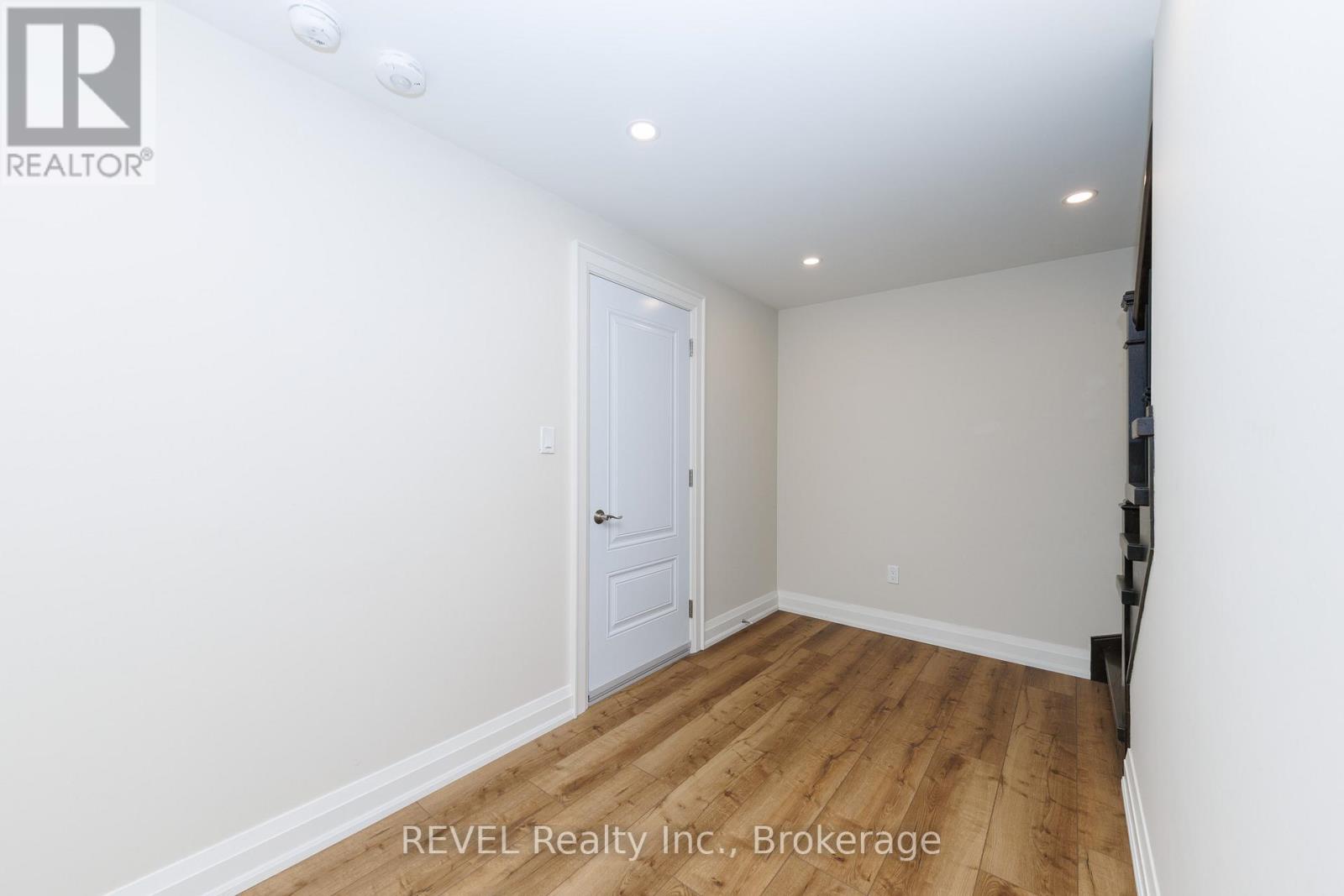 190 Oakdale Avenue, St. Catharines, Ontario  L2P 2K8 - Photo 36 - X12870928