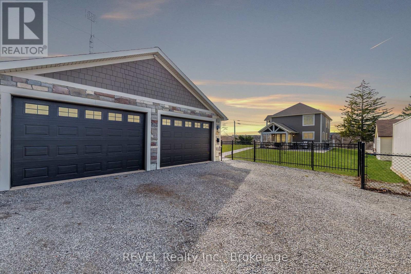 190 Oakdale Avenue, St. Catharines, Ontario  L2P 2K8 - Photo 47 - X12870928