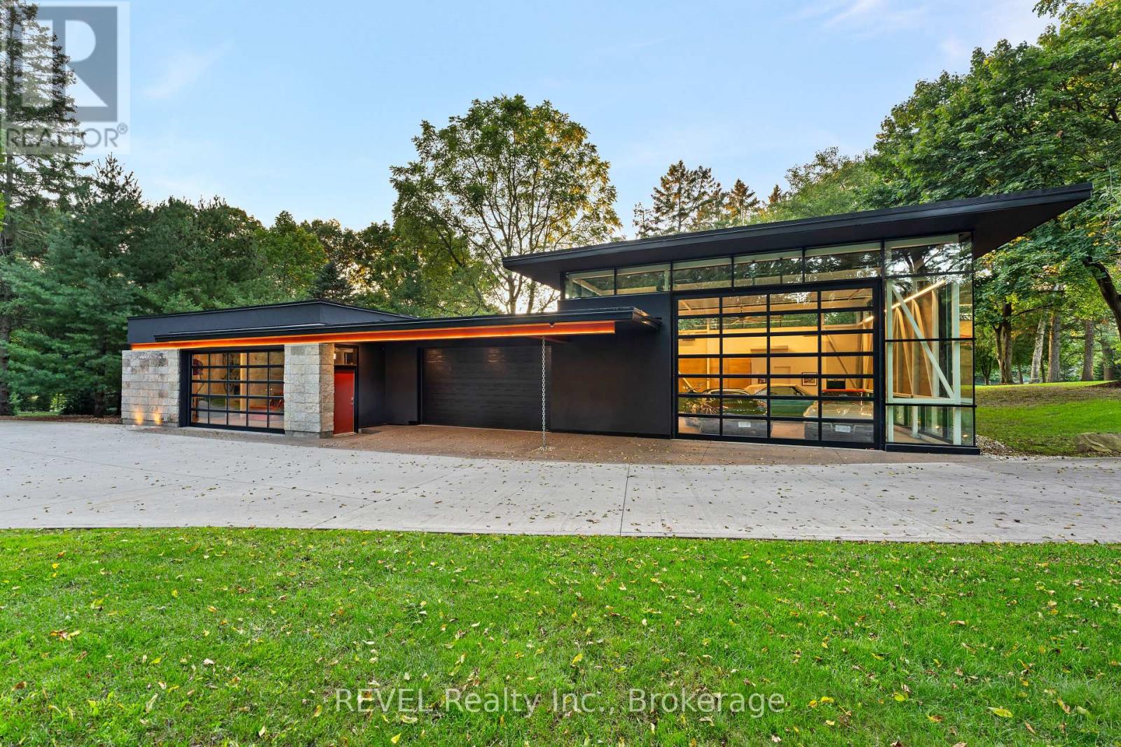 250 Canboro Road, Pelham, Ontario  L0S 1M0 - Photo 4 - X12871036