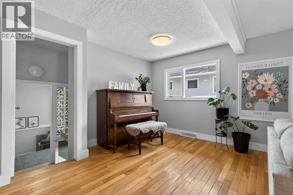 64 Foxwell Road Se, Calgary, Alberta  T2H 1A3 - Photo 10 - A2292005