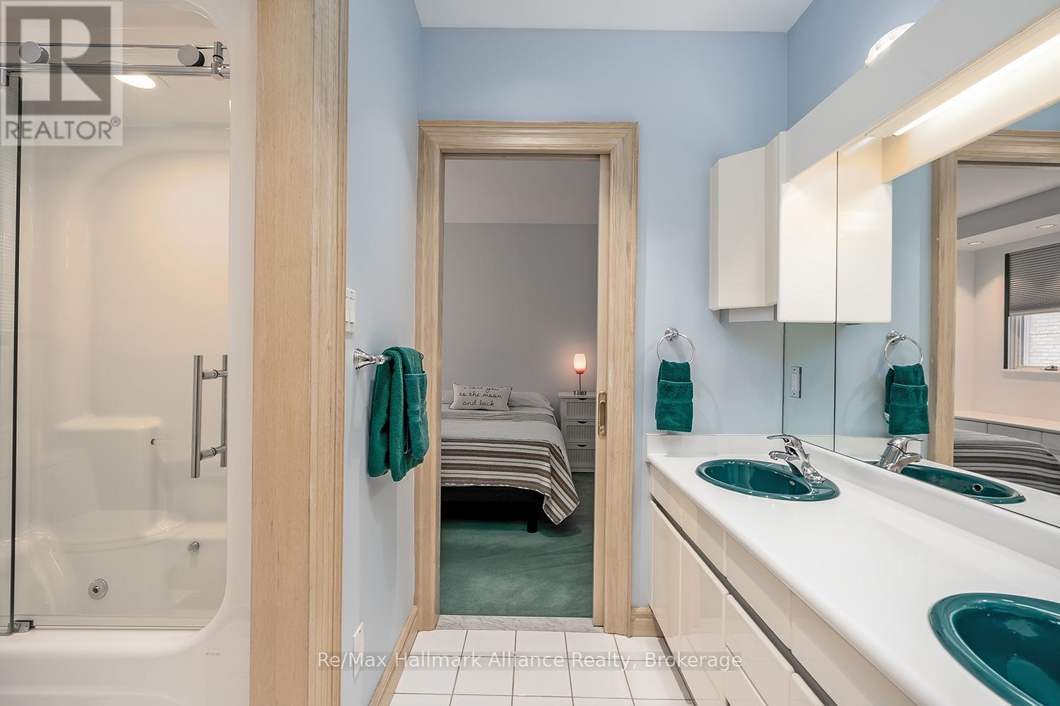 3206 Shoreline Drive, Oakville (Br Bronte), Ontario  L6L 5X4 - Photo 25 - W12871004