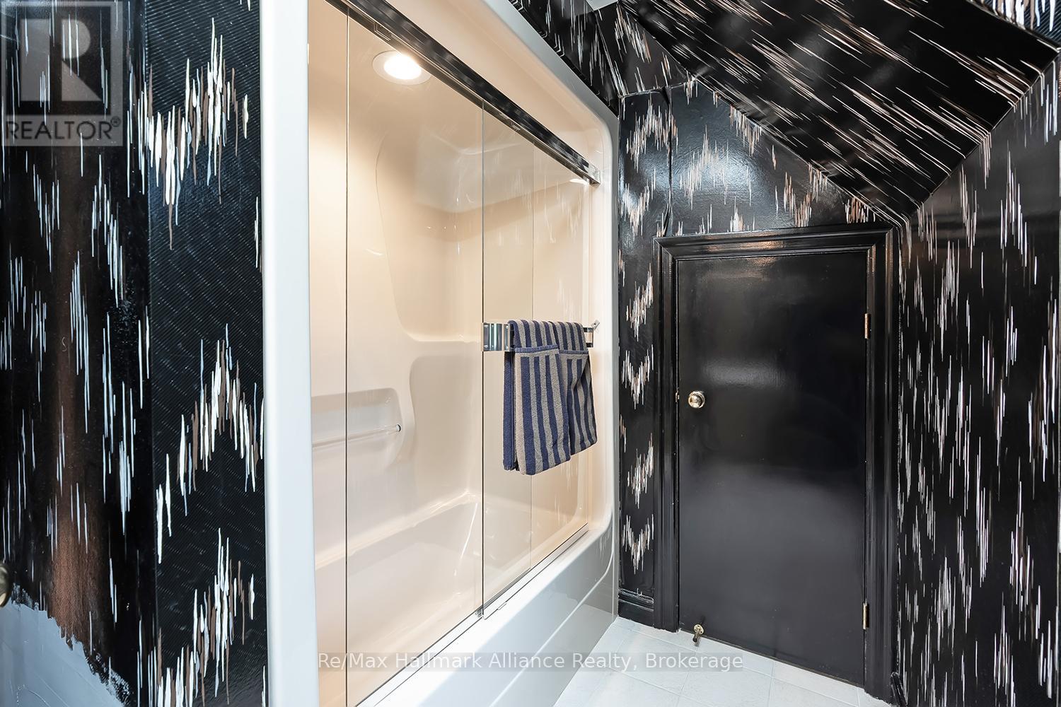 3206 Shoreline Drive, Oakville (Br Bronte), Ontario  L6L 5X4 - Photo 33 - W12871004