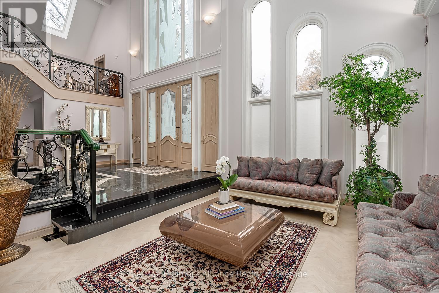 3206 Shoreline Drive, Oakville (Br Bronte), Ontario  L6L 5X4 - Photo 6 - W12871004