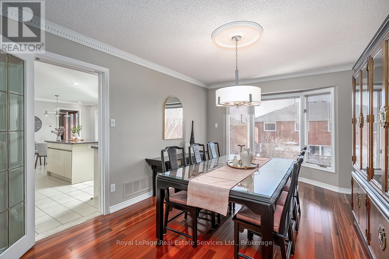 1274 Hilton Lane, Oakville, Ontario  L6M 2V2 - Photo 13 - W12871092