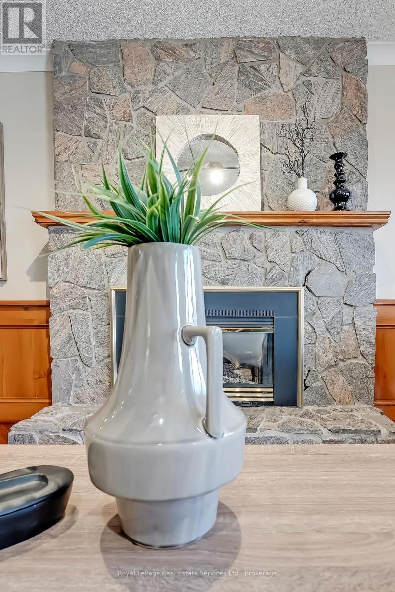 1274 Hilton Lane, Oakville, Ontario  L6M 2V2 - Photo 24 - W12871092