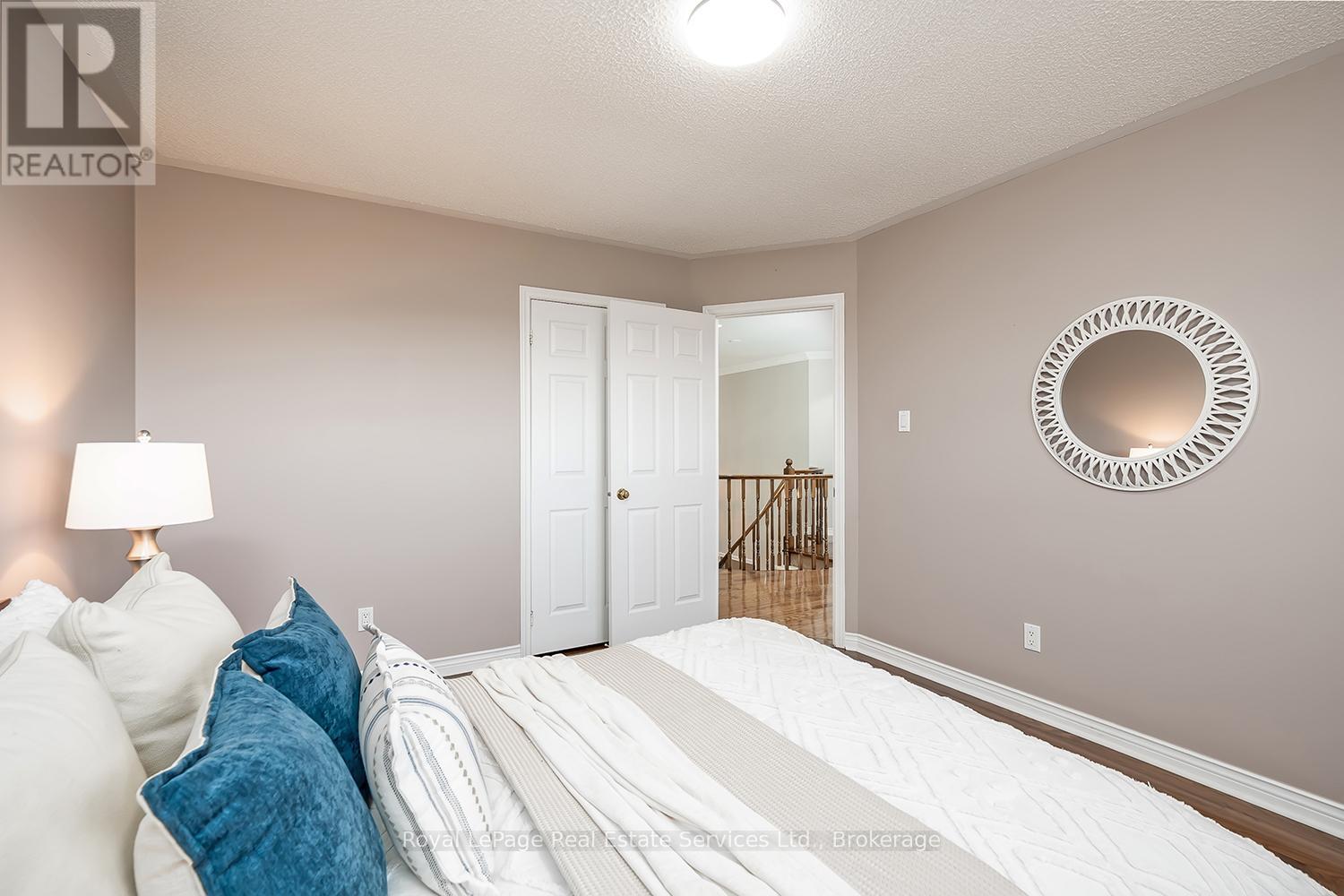 1274 Hilton Lane, Oakville, Ontario  L6M 2V2 - Photo 35 - W12871092