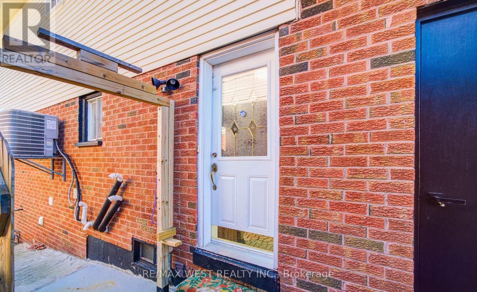 1648 Pepperwood Gate, Pickering, Ontario  L1X 2K3 - Photo 22 - E12859270