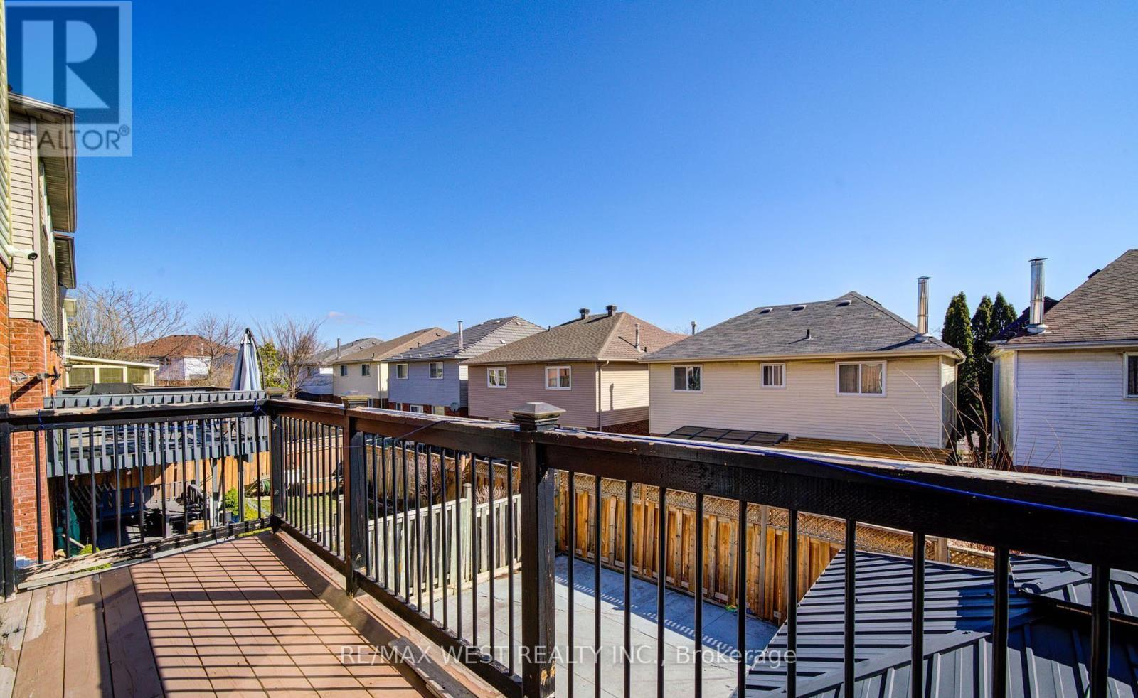 1648 Pepperwood Gate, Pickering, Ontario  L1X 2K3 - Photo 26 - E12859270