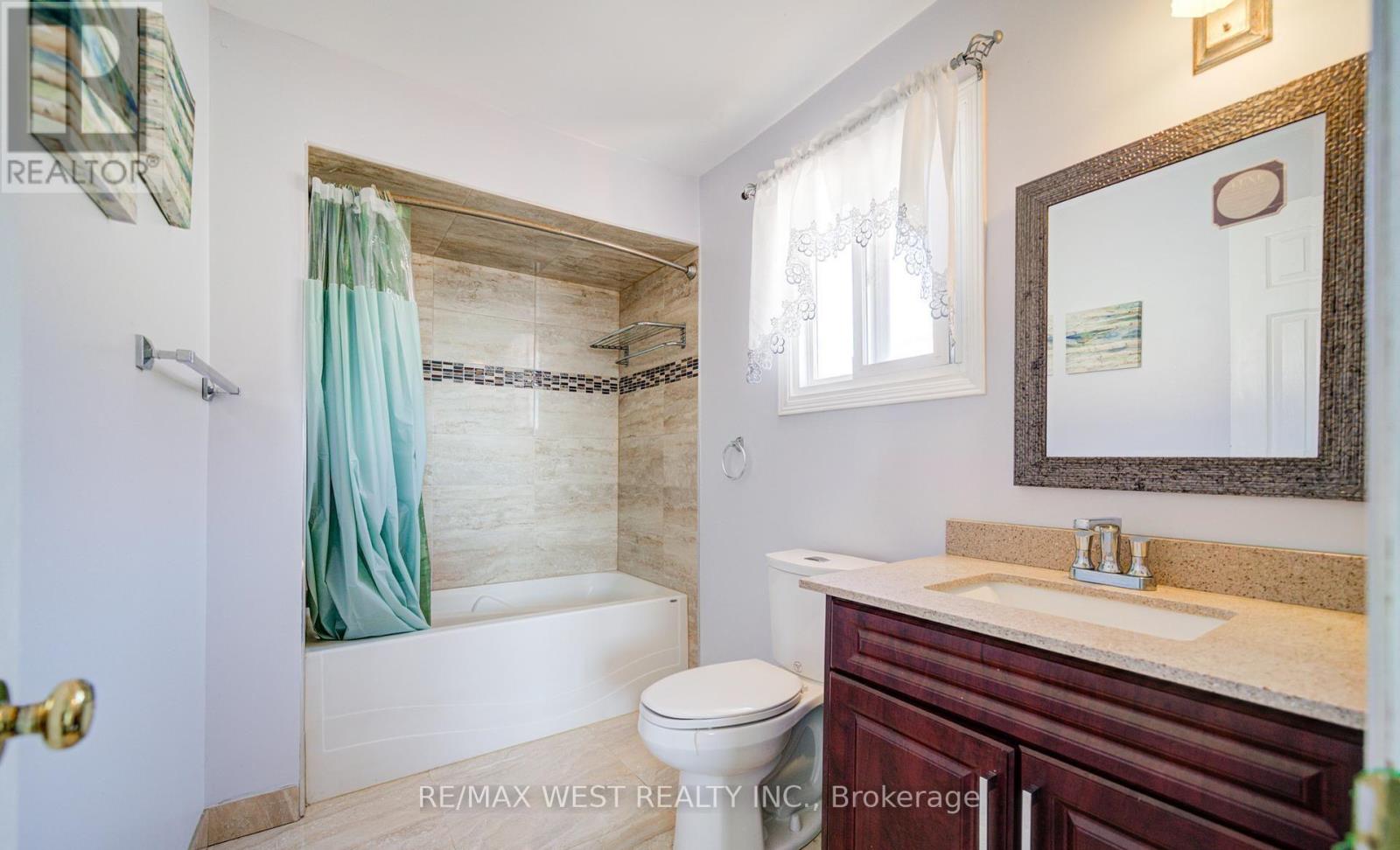 1648 Pepperwood Gate, Pickering, Ontario  L1X 2K3 - Photo 21 - E12859270