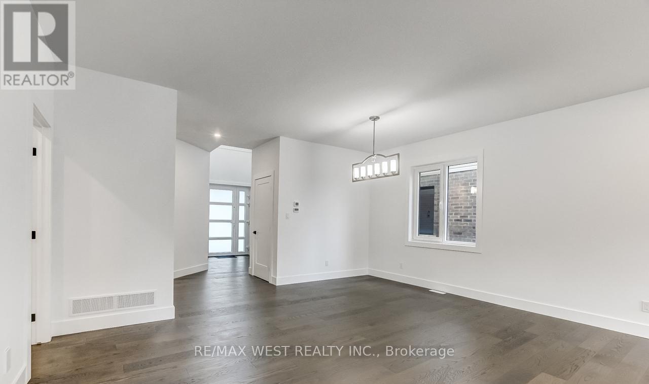 92 Poole Crescent, Middlesex Centre, Ontario  N0L 1R0 - Photo 6 - X12858336