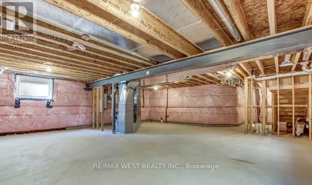 92 Poole Crescent, Middlesex Centre, Ontario  N0L 1R0 - Photo 24 - X12858336