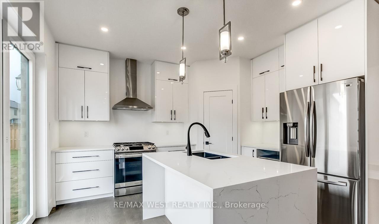 92 Poole Crescent, Middlesex Centre, Ontario  N0L 1R0 - Photo 8 - X12858336