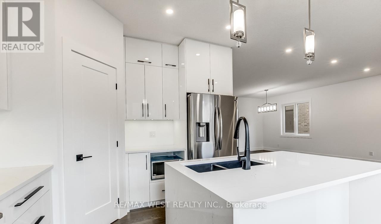 92 Poole Crescent, Middlesex Centre, Ontario  N0L 1R0 - Photo 9 - X12858336