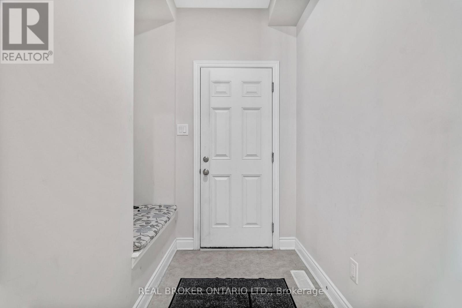 642 Continental Avenue, Ottawa, Ontario  K2V 0R1 - Photo 12 - X12836356