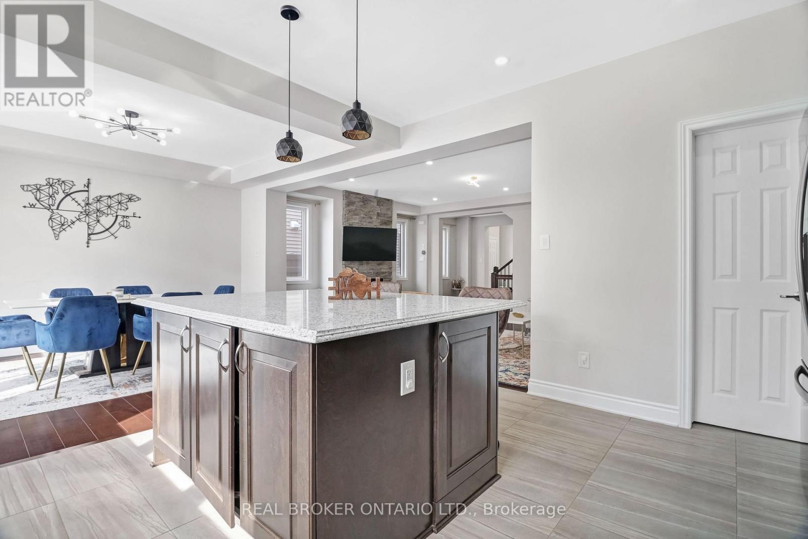 642 Continental Avenue, Ottawa, Ontario  K2V 0R1 - Photo 6 - X12836356