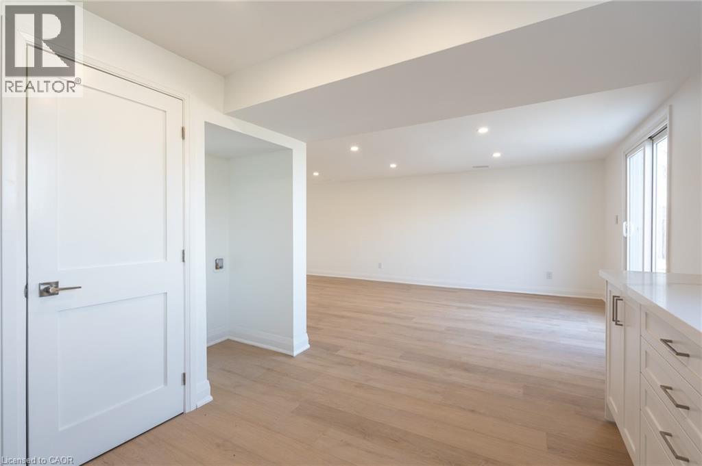 64 Brookstream Court, Hamilton, Ontario  L8K 6J2 - Photo 29 - 40808555