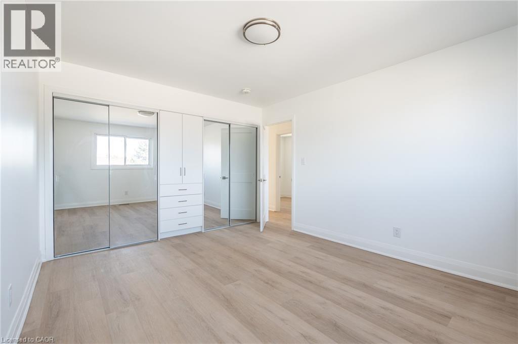 64 Brookstream Court, Hamilton, Ontario  L8K 6J2 - Photo 14 - 40808555