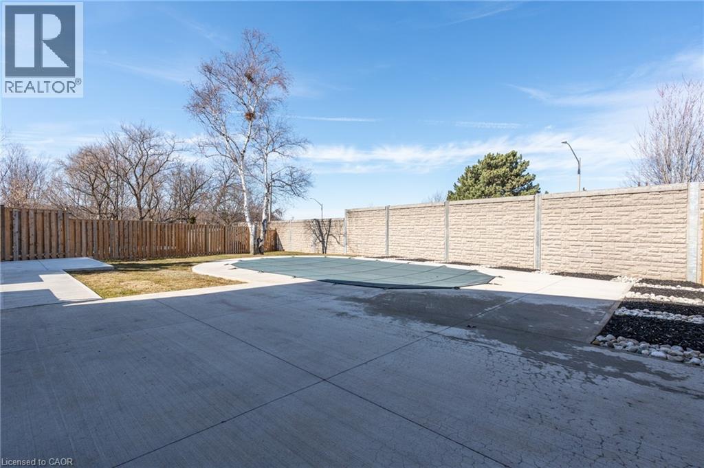 64 Brookstream Court, Hamilton, Ontario  L8K 6J2 - Photo 40 - 40808555