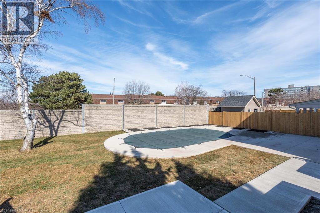 64 Brookstream Court, Hamilton, Ontario  L8K 6J2 - Photo 37 - 40808555