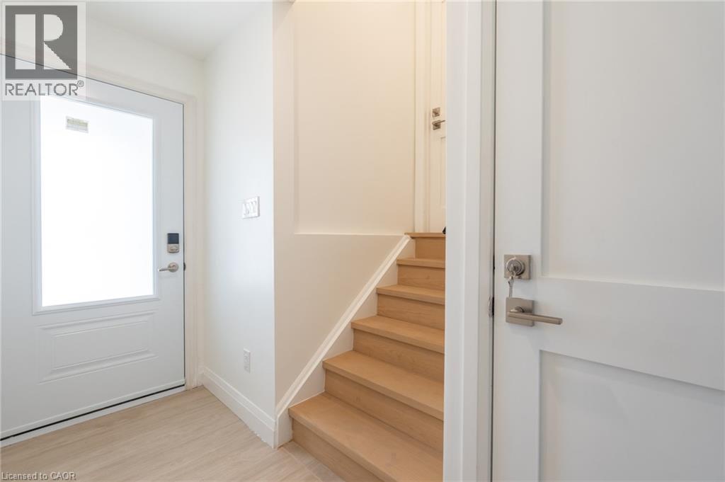 64 Brookstream Court, Hamilton, Ontario  L8K 6J2 - Photo 5 - 40808555