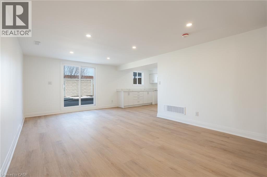 64 Brookstream Court, Hamilton, Ontario  L8K 6J2 - Photo 23 - 40808555