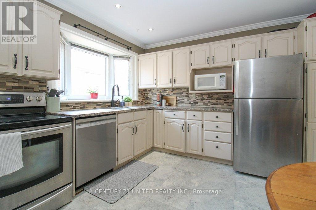 953 Oriole Drive, Peterborough (Northcrest Ward 5), Ontario  K9H 6K6 - Photo 11 - X12871180