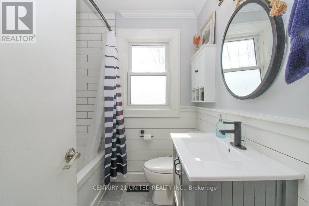 953 Oriole Drive, Peterborough (Northcrest Ward 5), Ontario  K9H 6K6 - Photo 15 - X12871180