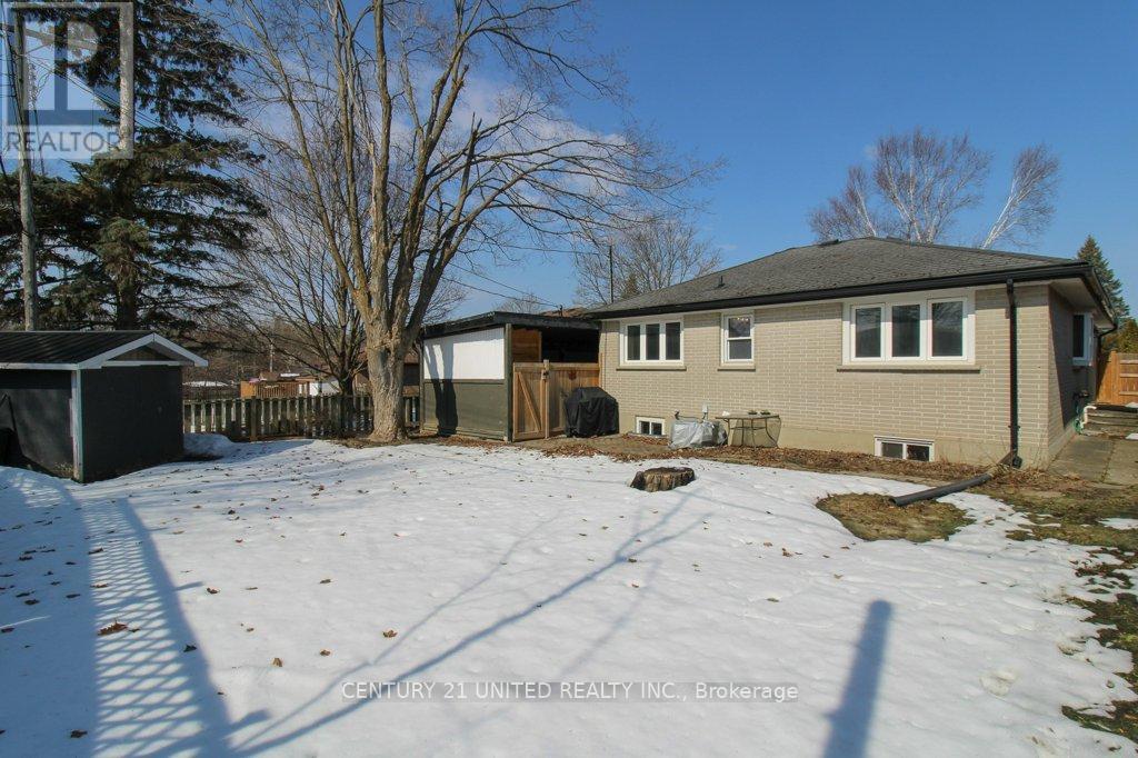 953 Oriole Drive, Peterborough (Northcrest Ward 5), Ontario  K9H 6K6 - Photo 35 - X12871180