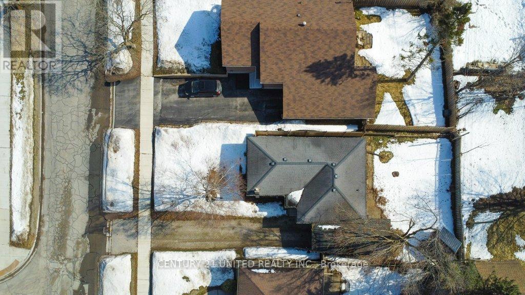 953 Oriole Drive, Peterborough (Northcrest Ward 5), Ontario  K9H 6K6 - Photo 39 - X12871180