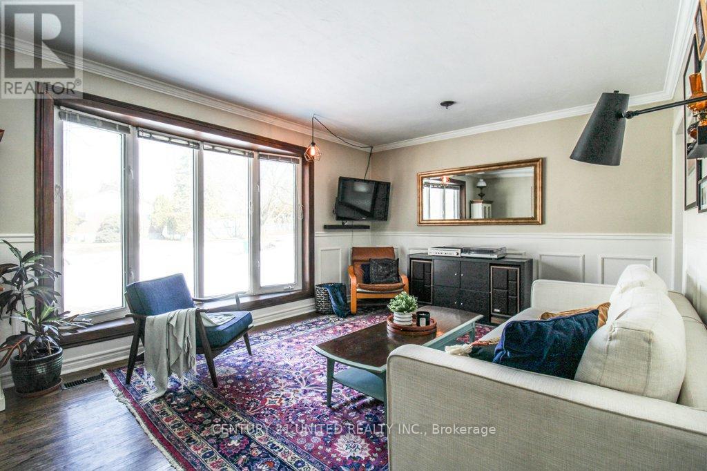 953 Oriole Drive, Peterborough (Northcrest Ward 5), Ontario  K9H 6K6 - Photo 7 - X12871180