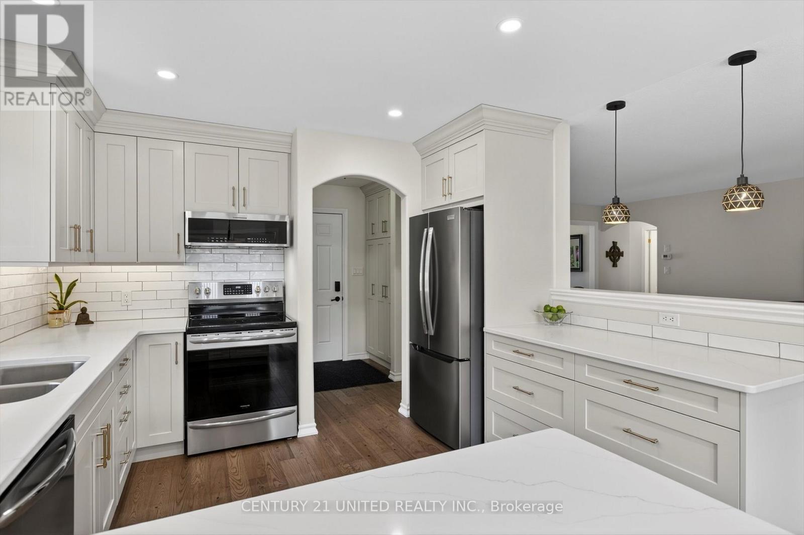 75 Mcgibbon Boulevard, Kawartha Lakes, Ontario  K9V 6G5 - Photo 12 - X12871222