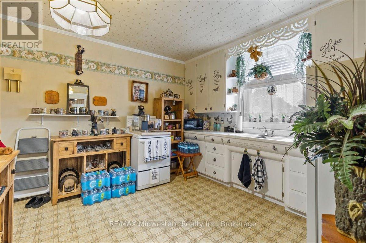 163 John Street S, Minto, Ontario  N0G 1Z0 - Photo 9 - X12871084