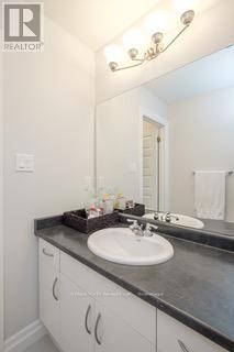 2091 Wateroak Drive, London North, Ontario  N6G 5B4 - Photo 25 - X12871058