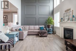 2091 Wateroak Drive, London North, Ontario  N6G 5B4 - Photo 8 - X12871058