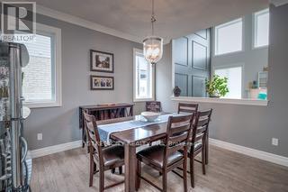 2091 Wateroak Drive, London North, Ontario  N6G 5B4 - Photo 9 - X12871058