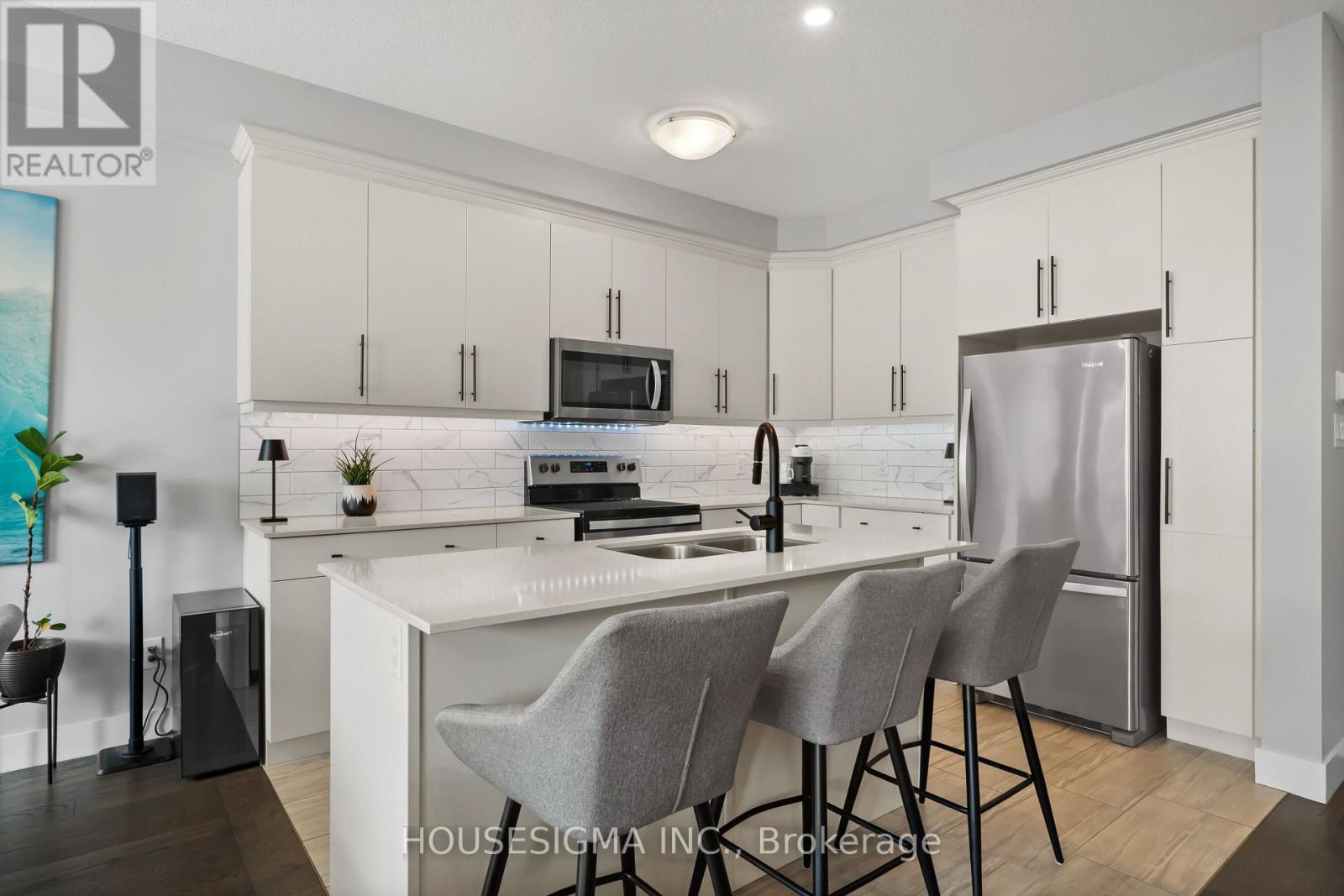 66 - 2070 Meadowgate Boulevard, London South, Ontario  N6M 0H5 - Photo 8 - X12871160