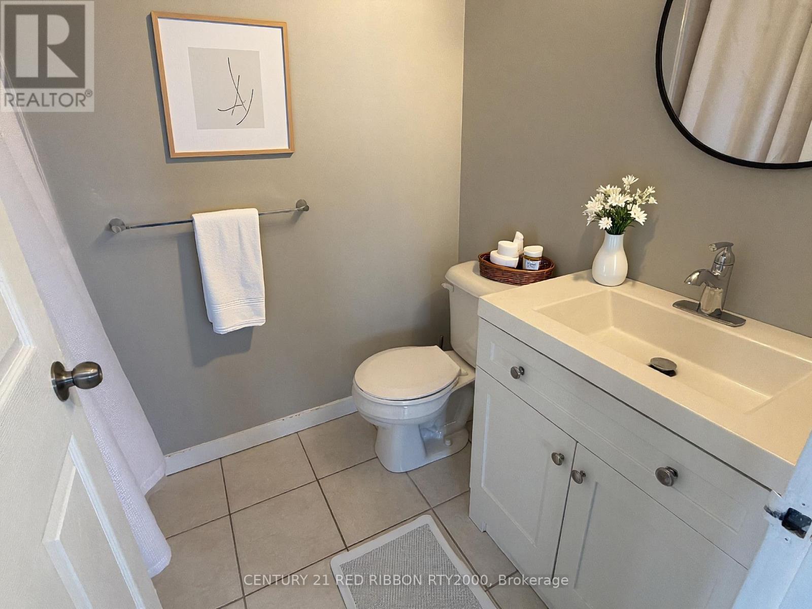 Photo 17 of 23 for 1001 - 333 Commissioners Road W