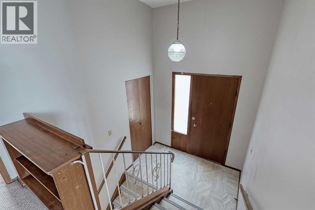 11108 Sacramento Drive Sw, Calgary, Alberta  T2W 0J2 - Photo 5 - A2291153