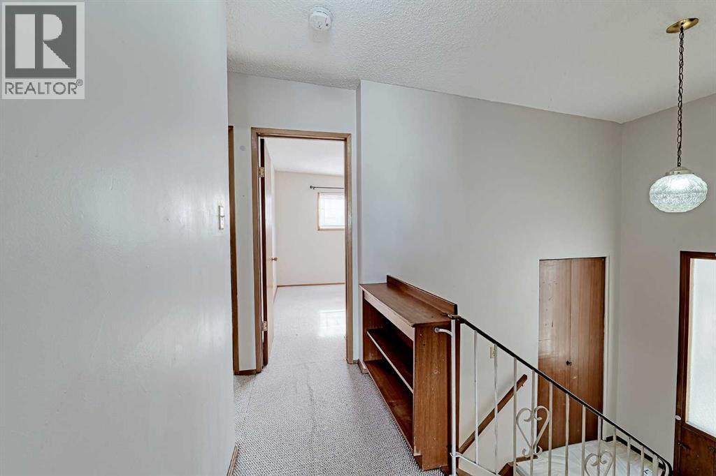 11108 Sacramento Drive Sw, Calgary, Alberta  T2W 0J2 - Photo 16 - A2291153