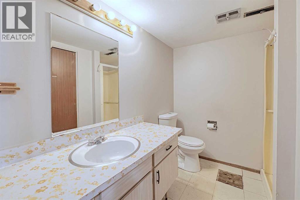 11108 Sacramento Drive Sw, Calgary, Alberta  T2W 0J2 - Photo 31 - A2291153