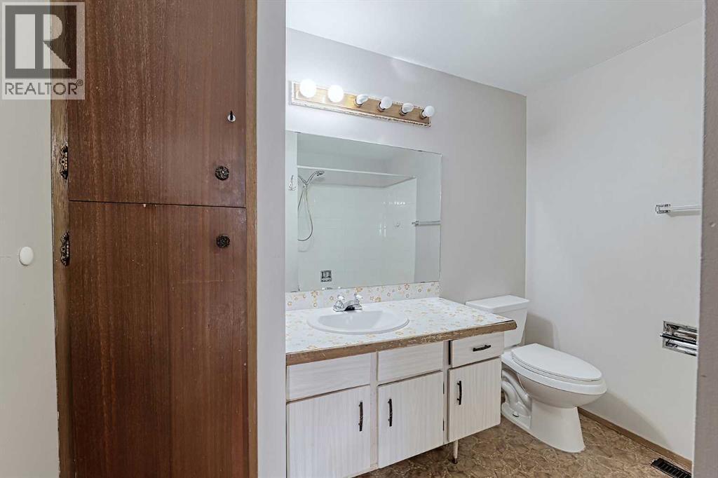 11108 Sacramento Drive Sw, Calgary, Alberta  T2W 0J2 - Photo 21 - A2291153