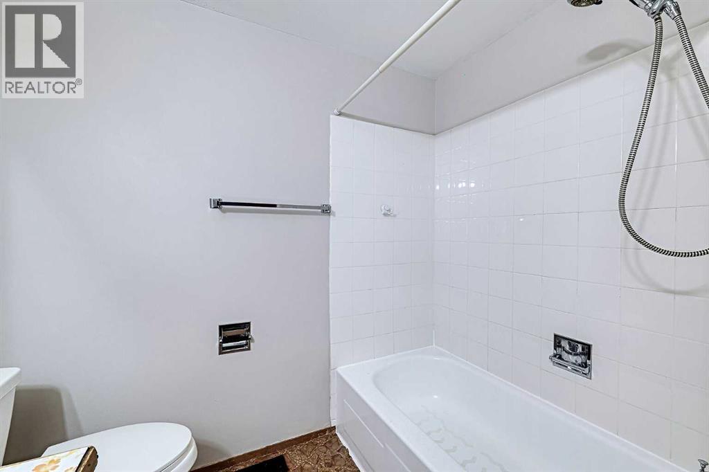 11108 Sacramento Drive Sw, Calgary, Alberta  T2W 0J2 - Photo 22 - A2291153