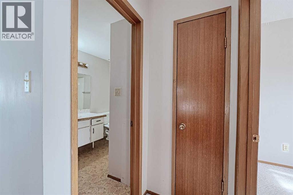 11108 Sacramento Drive Sw, Calgary, Alberta  T2W 0J2 - Photo 23 - A2291153