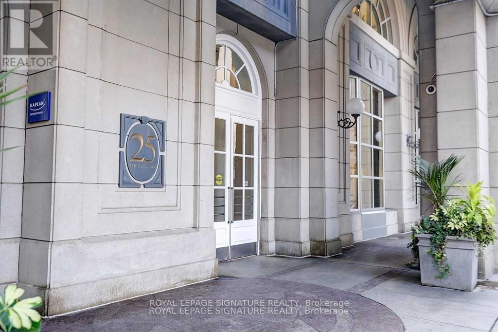 1110 - 25 The Esplanade, Toronto, Ontario  M5E 1W5 - Photo 10 - C12870964