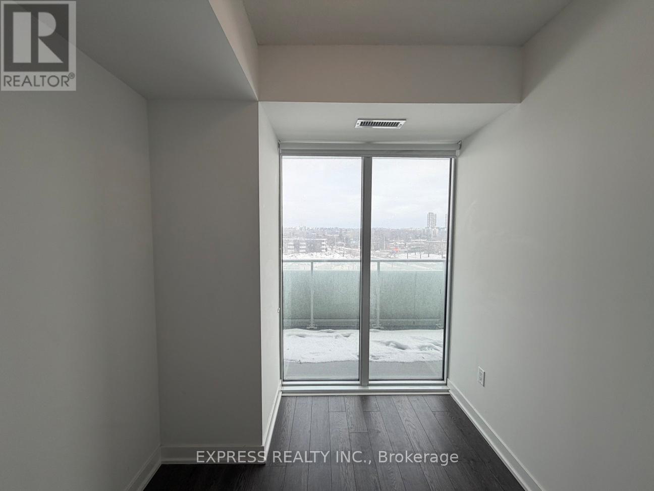 327 - 20 O'neill Road, Toronto, Ontario  M3C 0R2 - Photo 8 - C12871054